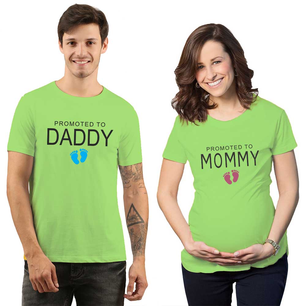 Promoted to Mommy Daddy Maternity Pregnancy Announcement Couple T Shirt for Photoshoot
